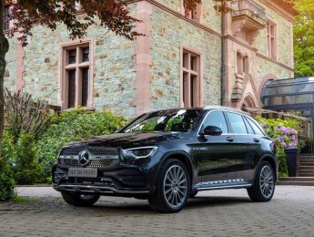 Mercedes-Benz GLC-Class 2019 - Ưu đãi giá thấp, giao nhanh với chiếc Mercedes-Benz GLC300 4Matic, đời 2020