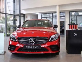 Mercedes-Benz C class C300 AMG 2020 - Cần bán xe Mercedes C300 AMG sản xuất năm 2020, màu đỏ