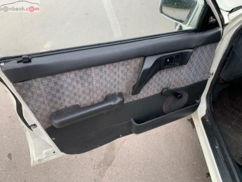 Mazda 323 1995 - Bán Mazda 323 đời 1995, màu trắng chính chủ, giá tốt