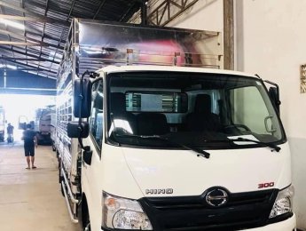 Hino 300 Series 2020 - Xe tải Hino thùng chở gia súc 1,5T - 3,5T - 4,8T, hỗ trợ vay 80%