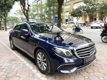 Mercedes-Benz E class 2019 - Cần bán Mercedes E class đời 2019, màu xanh lam