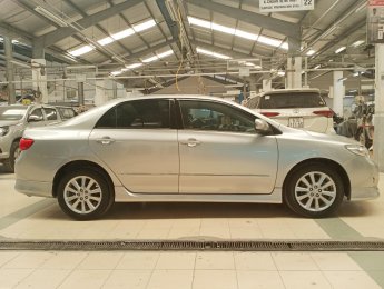 Toyota Corolla altis 2.0V 2010 - Bán Toyota Corolla Altis 2.0V năm 2010, màu bạc, chương trình KM lớn giảm giá đặc biệt trong tháng 6 này
