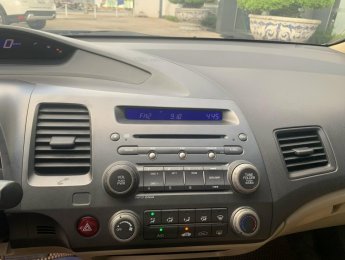 Honda Civic 1.8 2010 - Cần bán lại xe Honda Civic 1.8 năm 2010, màu bạc giá cạnh tranh