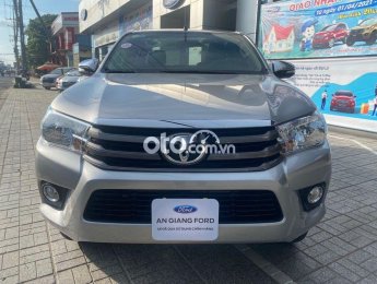 Toyota Hilux 2016 - Bán Toyota Hilux năm 2016, màu xám, nhập khẩu nguyên chiếc còn mới, giá 528tr