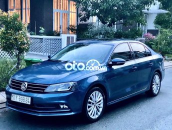 Volkswagen Jetta 2016 - Bán xe Volkswagen Jetta năm sản xuất 2016, màu xanh lam 