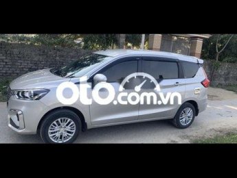 Suzuki Ertiga    2019 - Xe Suzuki Ertiga đời 2019, màu bạc xe gia đình