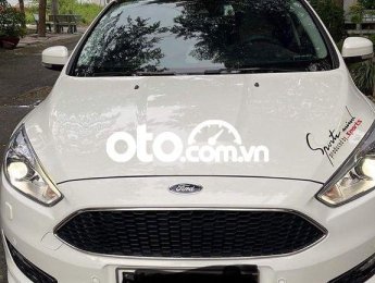 Ford Focus 2018 - Bán ô tô Ford Focus sản xuất 2018, màu trắng, nhập khẩu nguyên chiếc xe gia đình giá cạnh tranh