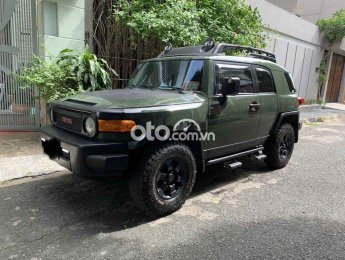 Toyota Fj cruiser 2013 - Cần bán gấp Toyota Fj cruiser 2013, màu xanh lục, nhập khẩu còn mới