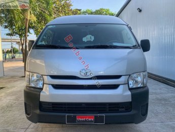 Toyota Hiace 2016 - Bán Toyota Hiace đời 2016, màu bạc, xe nhập còn mới
