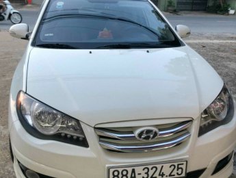 Hyundai Avante 2014 - Cần bán xe Hyundai Avante sản xuất năm 2014, màu trắng ít sử dụng