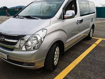 Hyundai Grand Starex 2010 - Bán Hyundai Grand Starex sản xuất 2010, màu bạc, nhập khẩu chính chủ giá cạnh tranh