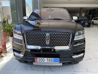 Lincoln Navigator 2019 - Lincoln Navigator Black Label sản xuất 2019, đăng ký 2020, tên cá nhân, xe chạy 20.000km