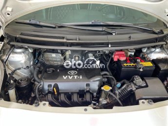 Toyota Yaris Verso    2010 - Cần bán gấp Toyota Yaris Verso sản xuất năm 2010, màu bạc, nhập khẩu  