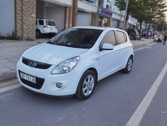 Hyundai i20   AT  2010 - Cần bán gấp Hyundai i20 AT sản xuất năm 2010, màu trắng, nhập khẩu nguyên chiếc còn mới