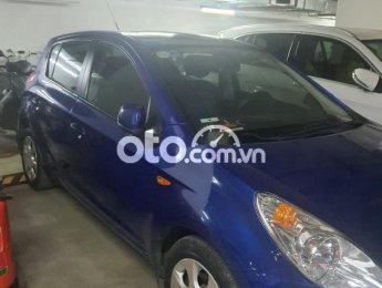 Hyundai i20 AT 2011 - Cần bán Hyundai i20 AT năm 2011, xe nhập xe gia đình