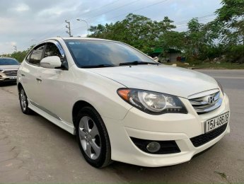 Hyundai Avante AT 2013 - Bán Hyundai Avante AT năm sản xuất 2013, màu trắng, 325 triệu