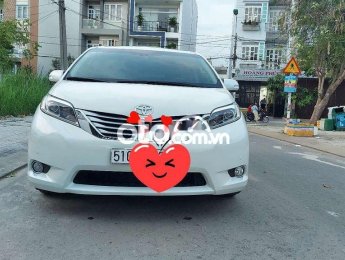 Toyota Sienna 2017 - Cần bán gấp Toyota Sienna năm 2017, màu trắng, nhập khẩu nguyên chiếc