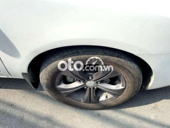 Kia Carens EX 2011 - Bán Kia Carens EX năm 2011, màu trắng