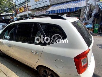 Kia Carens EX 2011 - Bán Kia Carens EX năm 2011, màu trắng
