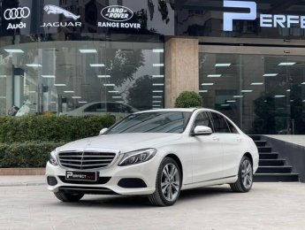 Mercedes-Benz C250 Exclusive 2017 - Cần bán gấp Mercedes C250 Exclusive năm sản xuất 2017, màu trắng