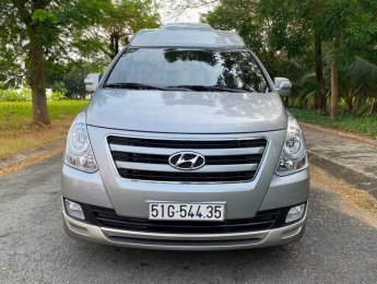 Hyundai Starex   2018 - Bán ô tô Hyundai Starex Limousine năm 2018, màu bạc