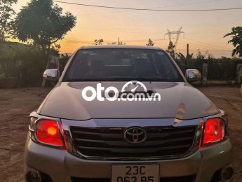Toyota Hilux  3.0G 4x4MT 2012 - Bán Toyota Hilux 3.0G 4x4MT năm 2012, màu bạc, nhập khẩu nguyên chiếc