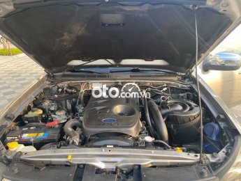 Ford Everest Limited 2013 - Cần bán xe Ford Everest Limited năm 2013, màu bạc, giá tốt
