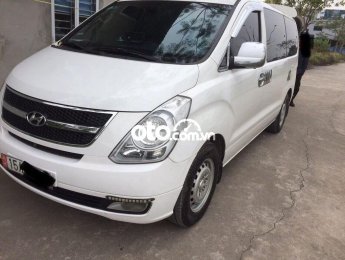 Hyundai Grand Starex 2015 - Cần bán Hyundai Grand Starex 2.4 MT sản xuất năm 2015, màu trắng