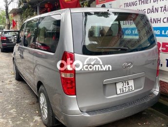 Hyundai Grand Starex 2010 - Bán Hyundai Grand Starex năm 2010, màu bạc, xe nhập