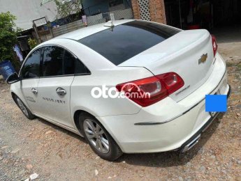 Chevrolet Cruze   LT  2017 - Bán Chevrolet Cruze LT năm sản xuất 2017, màu trắng