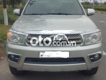 Toyota Fortuner 2009 - Cần bán gấp Toyota Fortuner sản xuất 2009, màu bạc, giá chỉ 367 triệu