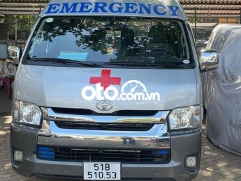 Toyota Hiace 2016 - Bán xe Toyota Hiace năm sản xuất 2016, màu bạc, nhập khẩu