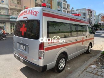 Toyota Hiace 2016 - Bán ô tô Toyota Hiace sản xuất 2016, màu bạc, xe nhập, giá chỉ 765 triệu