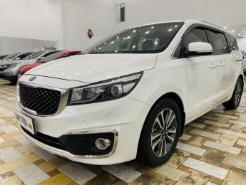 Kia Sedona 2017 - Màu trắng