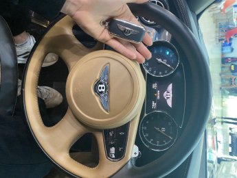 Bentley Mulsanne 2015 - Màu đen, nhập khẩu nguyên chiếc