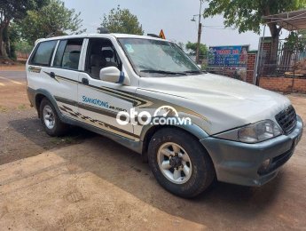 Ssangyong Musso 2000 - Màu bạc, xe nhập