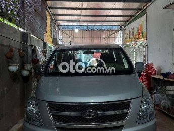 Hyundai Starex 2009 - Màu bạc, nhập khẩu