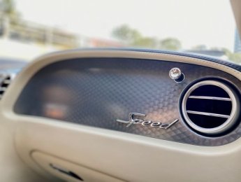 Bentley Continental 2011 - Màu trắng, nhập khẩu