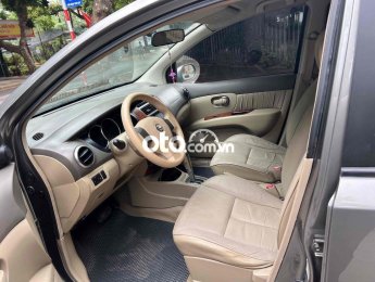 Nissan Grand livina 2012 - Xe màu bạc