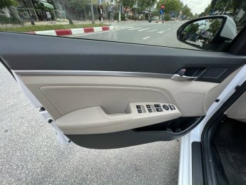 Hyundai Elantra 2020 - Màu trắng
