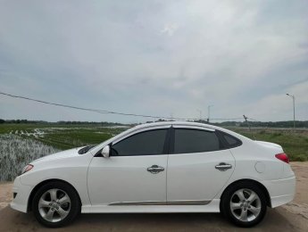 Hyundai Avante 2015 - Xe màu trắng