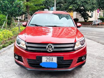 Volkswagen Tiguan 2012 - Màu đỏ, nhập khẩu