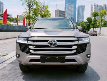 Toyota Land Cruiser 2022 - Giao ngay mới 100%