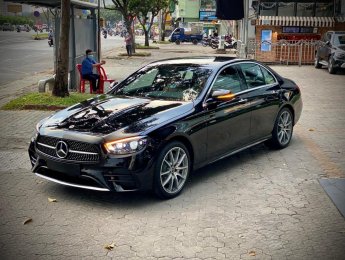 Mercedes-Benz E300 2022 - Màu đen lịch lãm, click nhận km để ring xế cưng về nhà