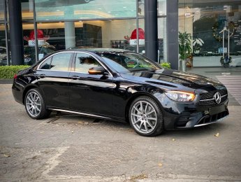 Mercedes-Benz E300 2022 - Màu đen lịch lãm, click nhận km để ring xế cưng về nhà