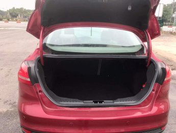 Ford Focus 2019 - Màu đỏ, 465tr