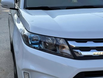 Suzuki Vitara 2016 - Xe màu trắng, nhập khẩu