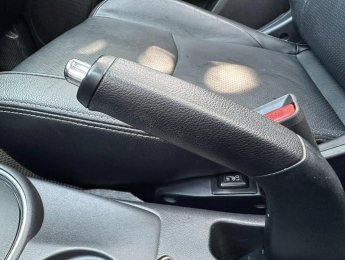 Mitsubishi Outlander Sport 2014 - Màu trắng số tự động