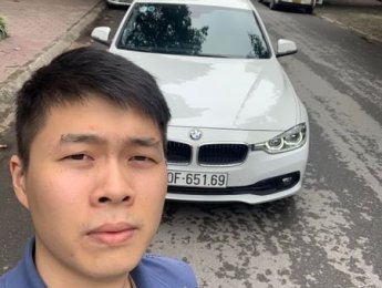 BMW 320i 2019 - Màu trắng, nhập khẩu nguyên chiếc