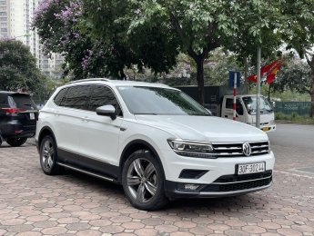 Volkswagen Tiguan Allspace 2018 - Giá ưu đãi, xe màu trắng
